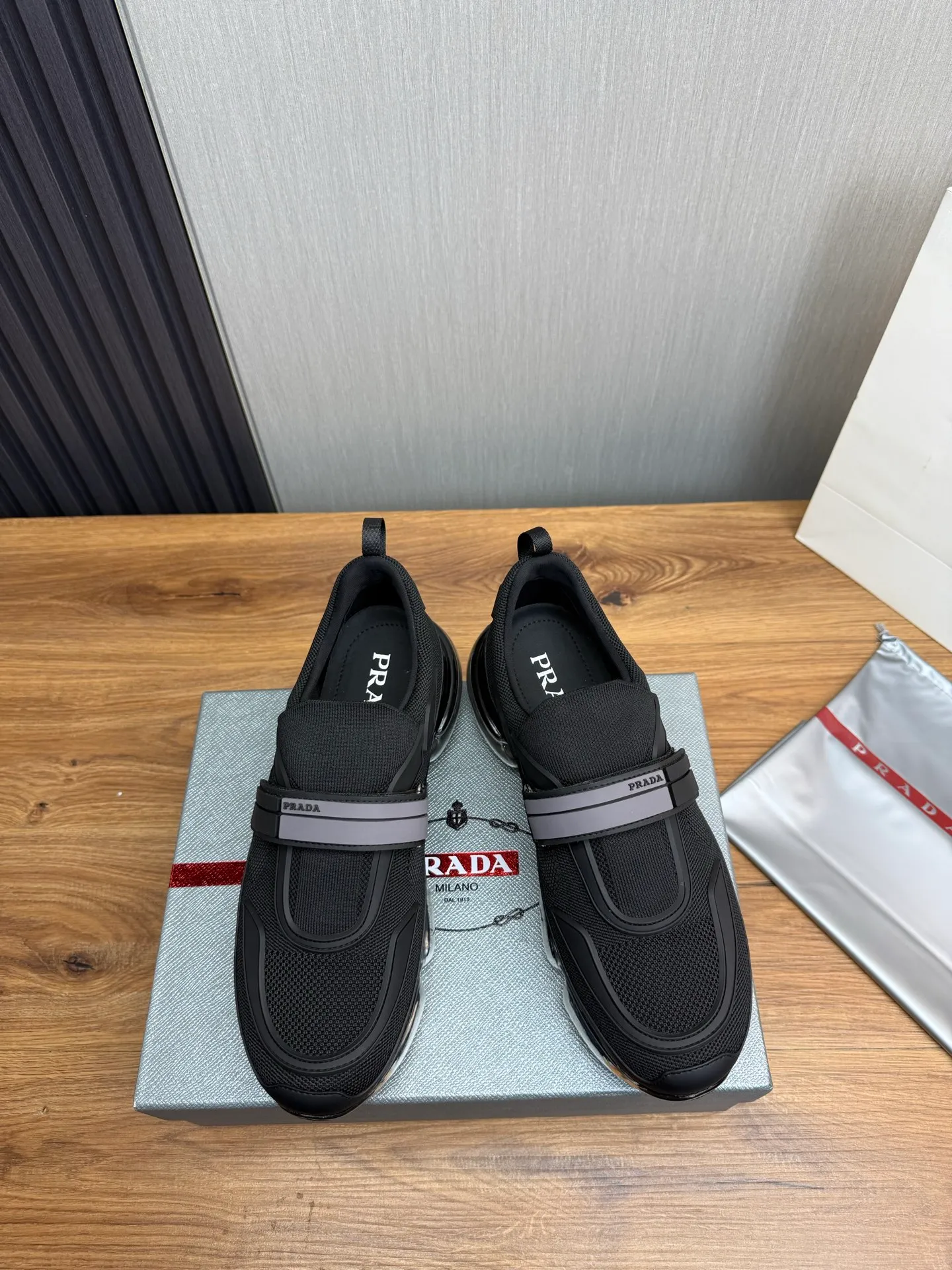 Men's shoes 💰640💰 [PRADA] Men's shoes are popular in the counter, high-quality shipments ✔️Official website synchronization, original fly-woven epoxy fabric + cowhide lining, 1⃣️ to 1⃣️ replica, original air-cushion original bottom, 38-45 (one size larger)